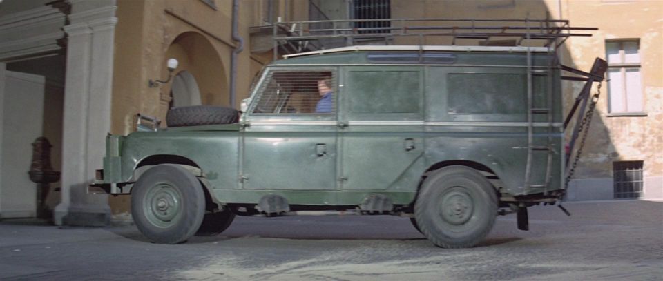 1965 Land-Rover 109'' Series IIa Station Wagon