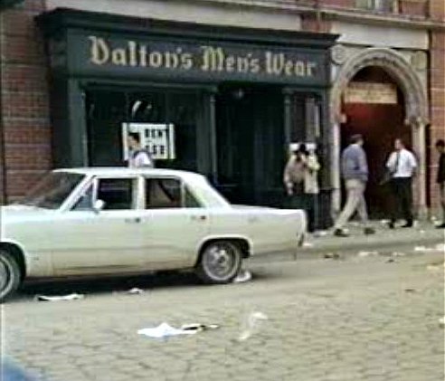 1968 Plymouth Valiant Signet 4-door Sedan [VH41]