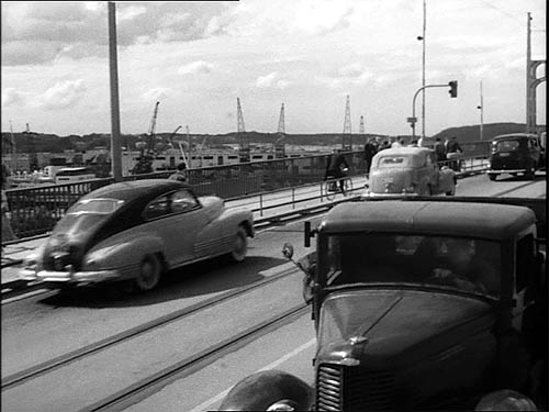 1947 Pontiac Streamliner