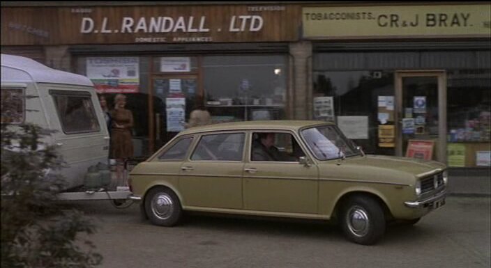 1972 Austin Maxi 1750 with HL grille [ADO14]