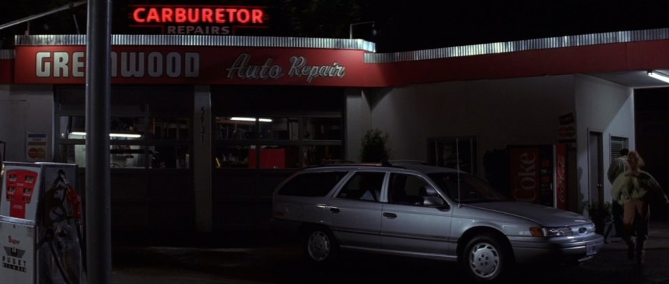 1992 Ford Taurus GL Wagon [DN5]