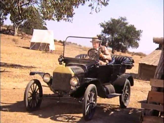 1916 Ford Model T Touring