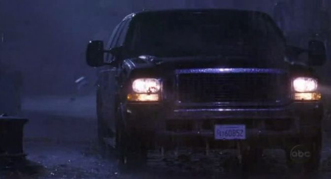 2002 Ford Excursion Limited [UW137]