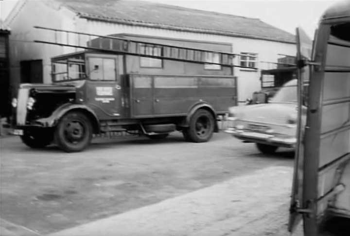Morris-Commercial CV Post Office Telephones Van