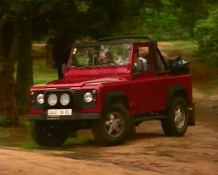 Land-Rover Defender 90