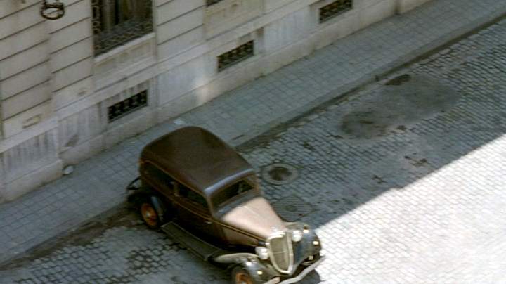 1934 Ford V8 Tudor [40]