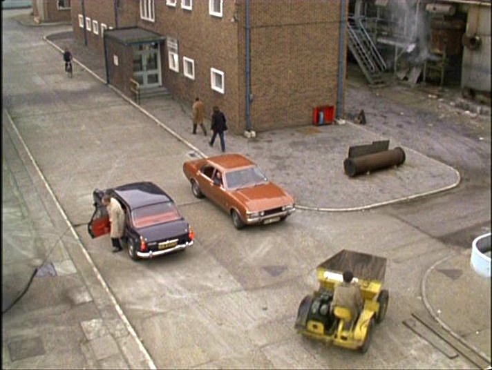 Johnson 2H 1-Ton Dumper