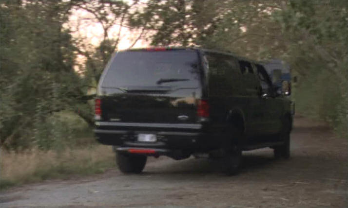 2003 Ford Excursion Limited [UW137]