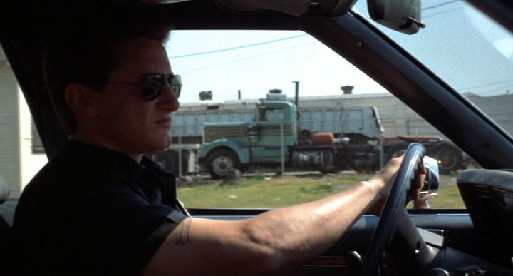 Kenworth W-900