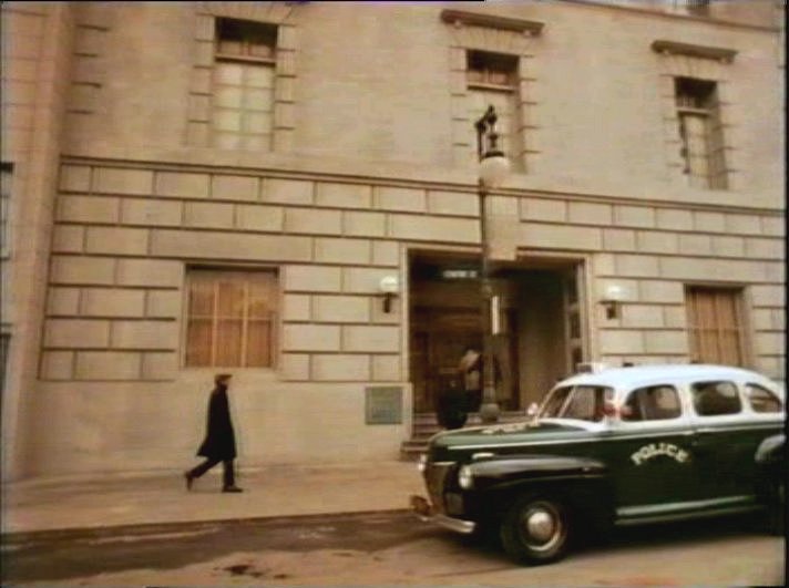 1941 Ford De Luxe Fordor Sedan [11A]