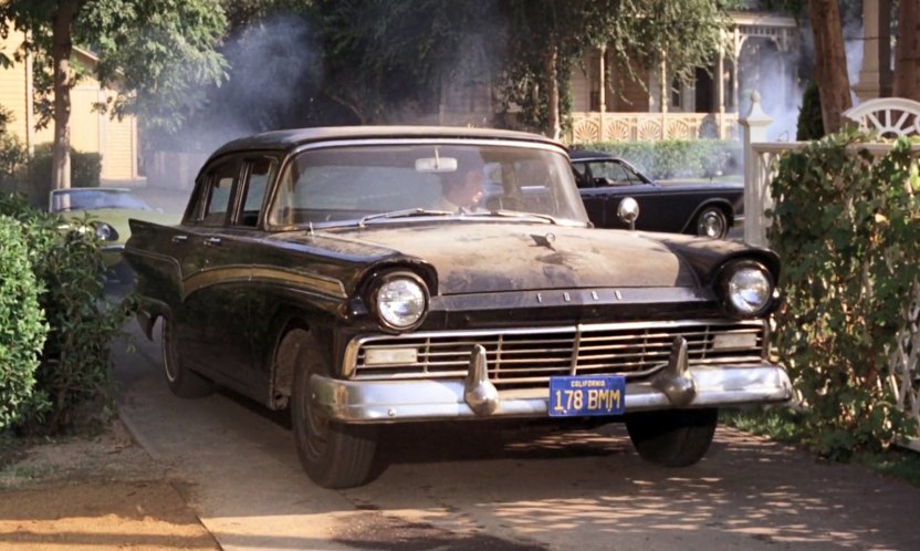 1957 Ford Custom 300 Fordor Sedan