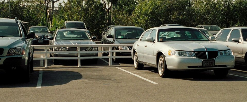 1998 Lincoln Town Car Signature Touring Sedan [SI4]