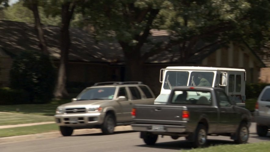 1999 Nissan Pathfinder LE [R50]