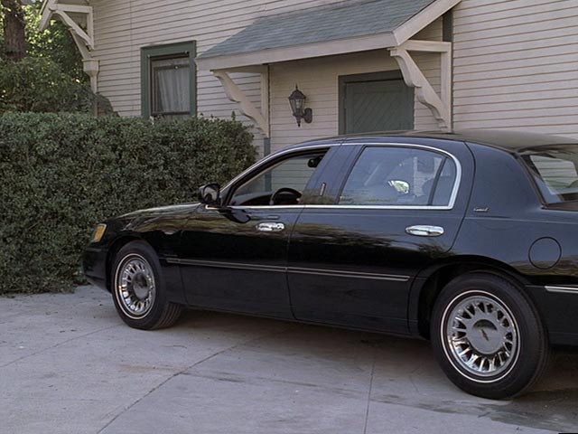 2000 Lincoln Town Car Cartier L