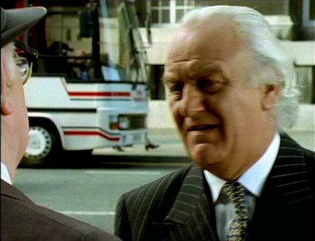 Toyota Coaster Caetano Optimo