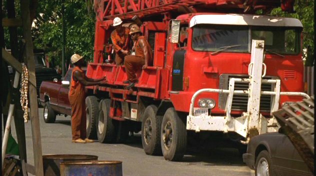 Leader Overlander A8 Crane