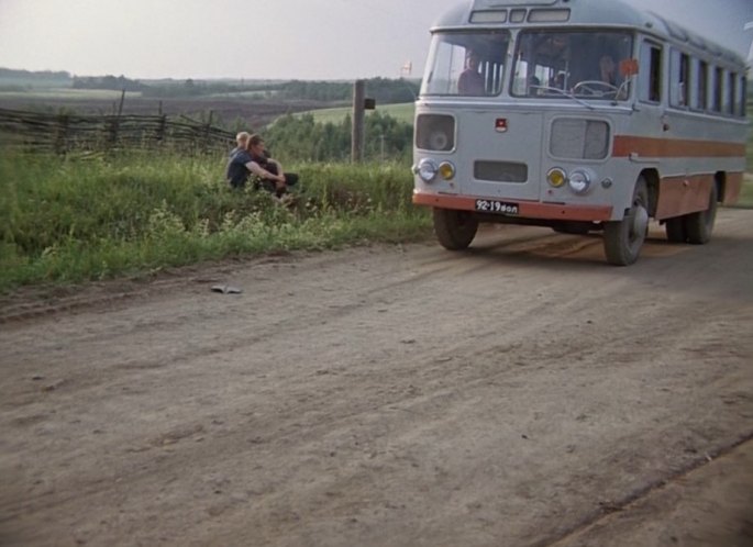 1968 PAZ 672