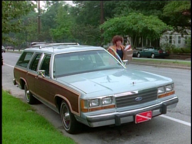 1988 Ford LTD Country Squire