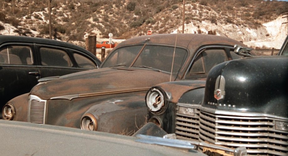 1942 Packard Clipper Club Sedan [2000]