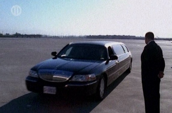 2003 Lincoln Town Car Stretched Limousine