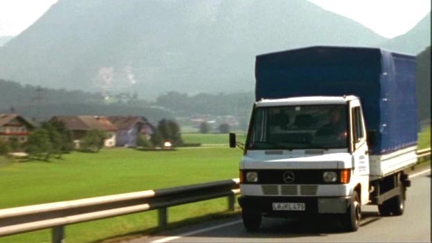 Mercedes-Benz [T1]