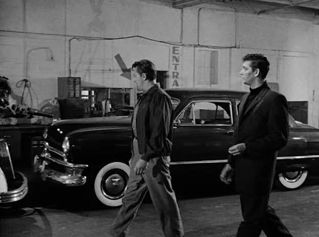 1951 Ford Custom Tudor Sedan [70B]