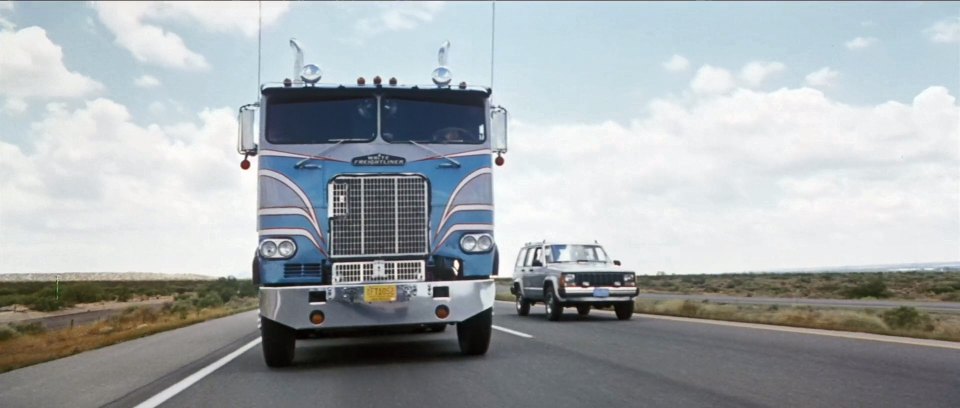 White-Freightliner WFT-8664T