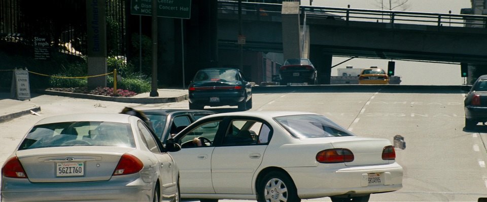 2000 Ford Taurus [D186]