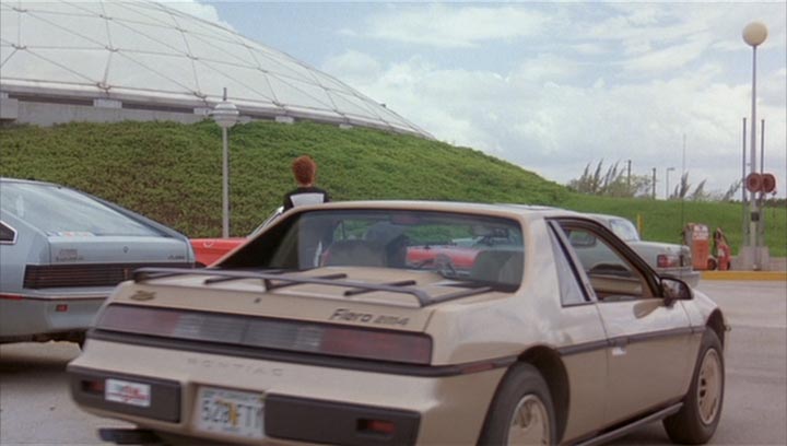 1986 Pontiac Fiero 2M4