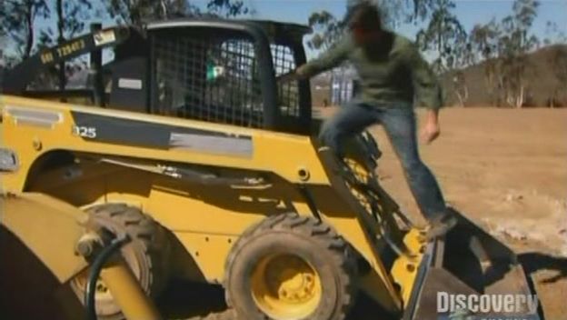 John Deere 325 Skid Steer Loader