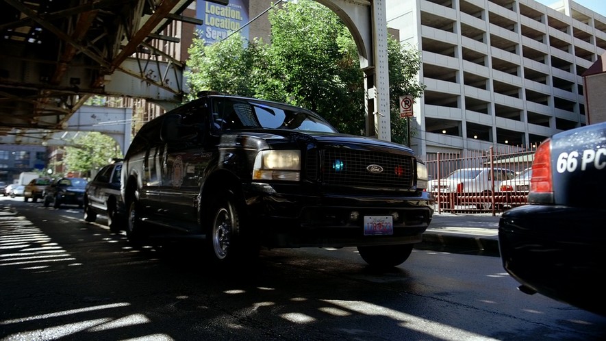 2002 Ford Excursion Limited [UW137]