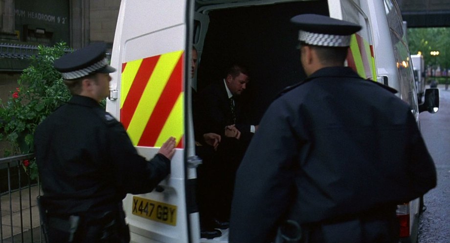 2000 Ford Transit 2.4 TDDi 330M Medium Roof RWD MkIV [V184]