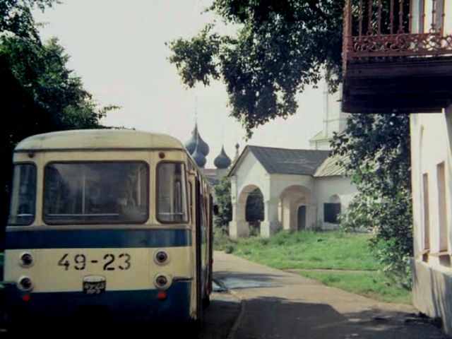 1968 LiAZ 677