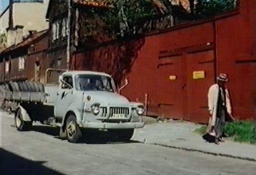 Bedford J2