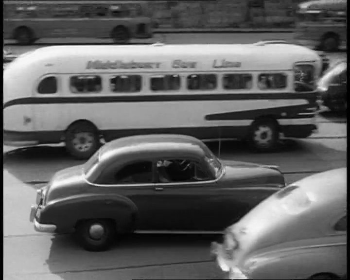 Yellow Coach PG 2902 Cruiserette