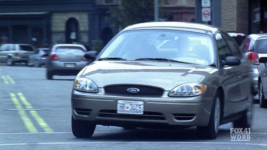 2004 Ford Taurus [D186]