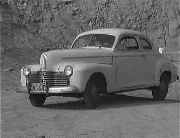 1941 Pontiac De Luxe Torpedo Club Coupe [2527]