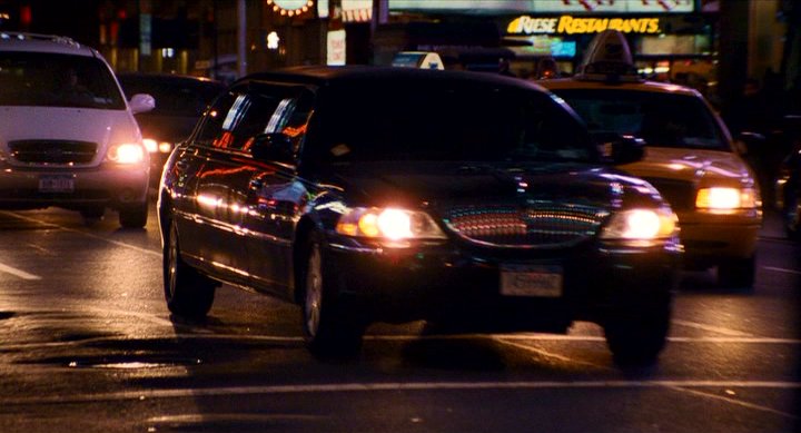 2003 Lincoln Town Car Stretched Limousine Executive