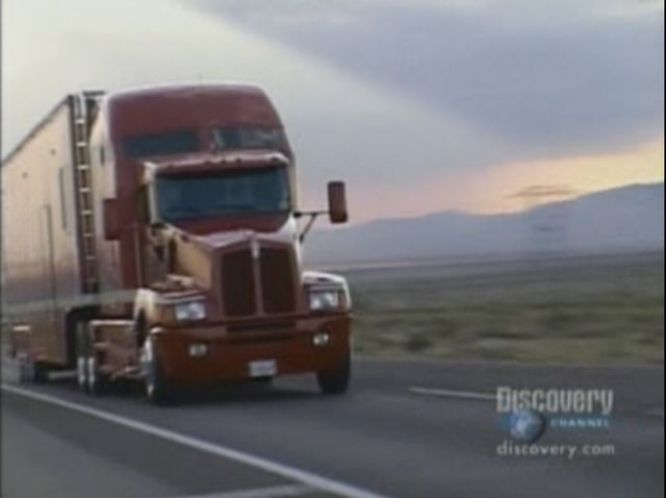 IMCDb.org: Kenworth T-600 B Aerocab in 