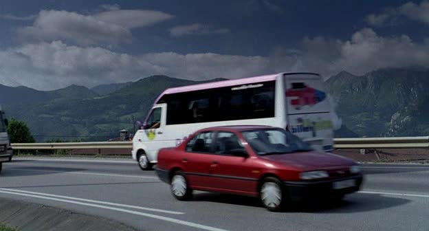 1994 Nissan Primera Invitation [P10]