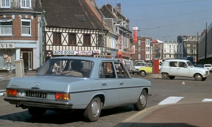 1974 Renault 4 Administration