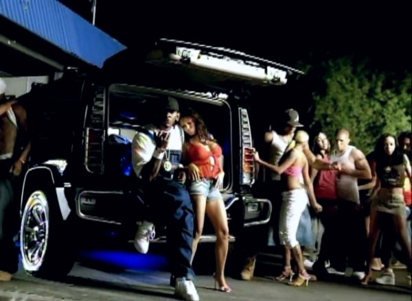 2003 Hummer H2 [GMT820]