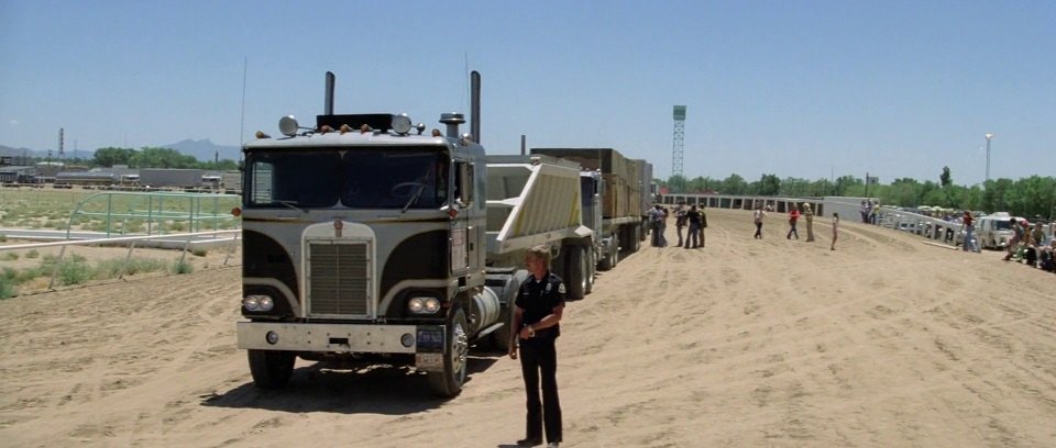 Kenworth K-100