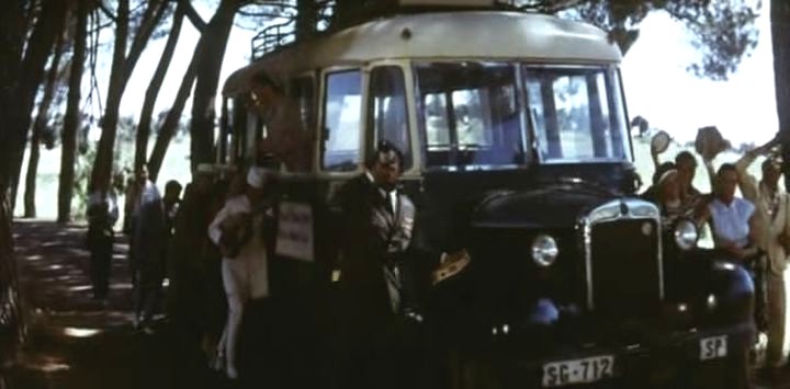 1928 Graham Brothers Bus