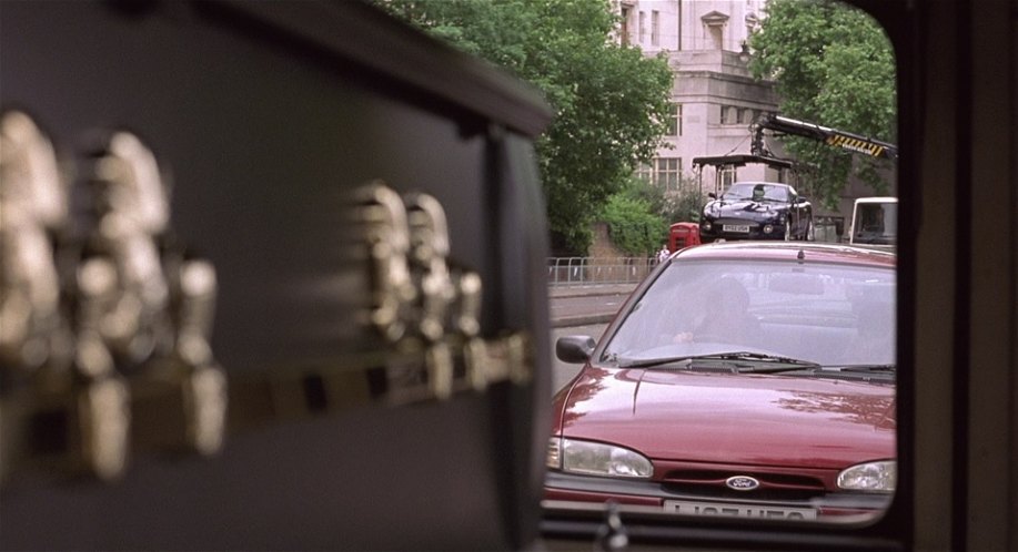 1994 Ford Mondeo 1.8i 16V LX MkI [CDW27]