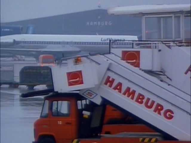 1981 Mercedes-Benz Mobile Fluggasttreppe [T2]