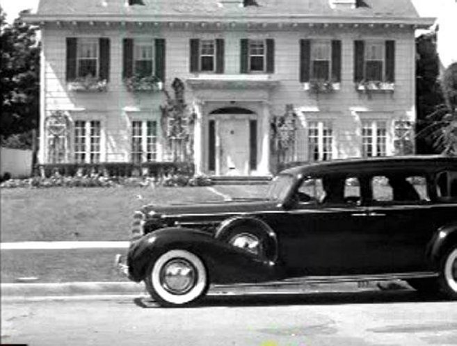 1936 Cadillac Fleetwood 7-passenger Sedan