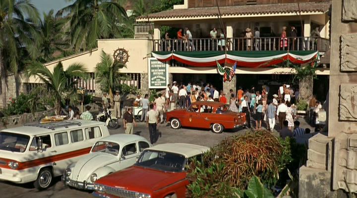 1961 Chevrolet Corvair 95 Greenbrier Sportswagon [R1206]