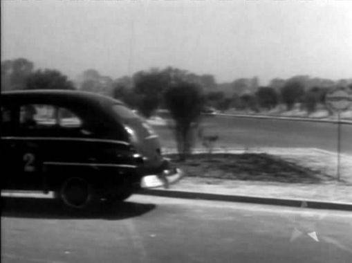 1947 Ford Super De Luxe Fordor [73B]