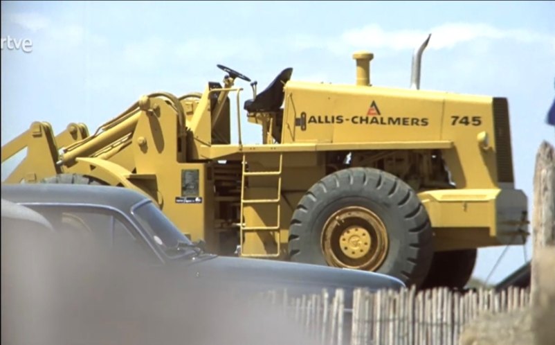 Allis-Chalmers 745